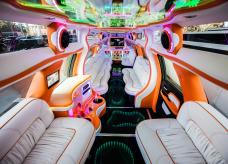 Кадиллак Эскалейд - М 821 ХН 77