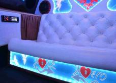 Кадиллак Эскалейд - SWAROVSKI - Р 034 ВТ 750