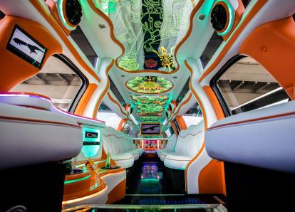 Кадиллак Эскалейд - М 821 ХН 77