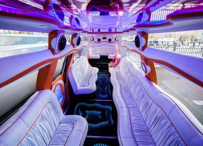 Кадиллак Эскалейд - М 821 ХН 77