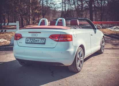 Ауди АЗ (КАБРИОЛЕТ) - Р 720 МТ 77