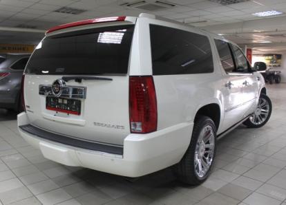 Кадиллак Эскалейд - Х 988 КТ 777