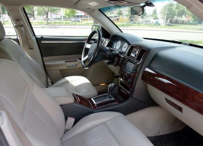 Крайслер 300 С (стилизация Роллс Ройс) - С 138 ХА 197