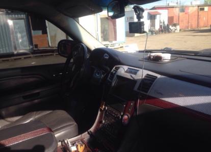 Кадиллак Эскалейд - Р 001 ВХ 50