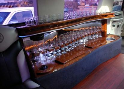 Кадиллак Эскалейд - М 133 АС 197