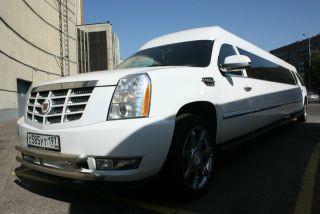 Кадиллак Эскалейд - С 585 УТ 197