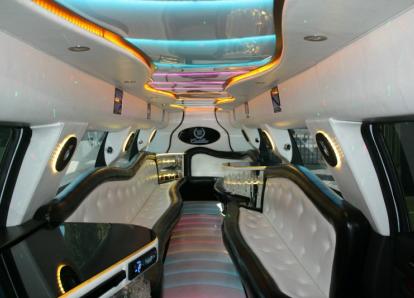 Кадиллак Эскалейд - С 585 УТ 197