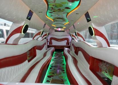 Кадиллак Эскалейд - О 585 М М 199