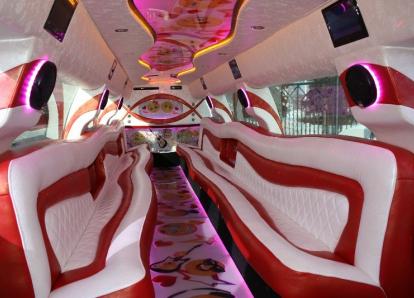 Кадиллак Эскалейд - О 585 М М 199