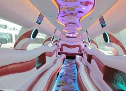 Кадиллак Эскалейд - О 585 М М 199