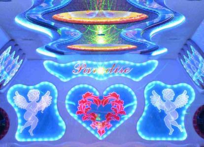 Кадиллак Эскалейд - SWAROVSKI - Р 034 ВТ 750