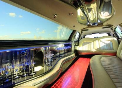 Линкольн Таун Кар - Н 797 ХМ 197