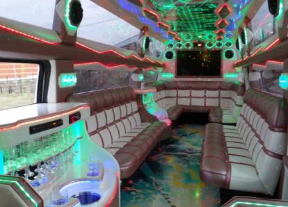 Хаммер Н2 МЕГА - Е 310 РУ 77