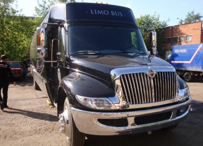 Пати Бас - АК 295 77