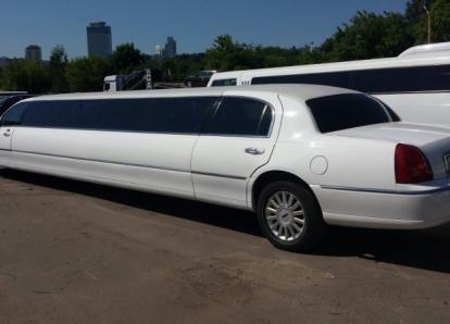 Линкольн Таун Кар - М 674 РО 199